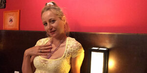 Ukrainian gal takes digital stills of herself stripping and besides tasting the phallus