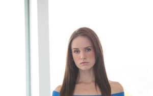 Fella takes newbie pics banging big-assed buxom blonde lady friend Missy Woods