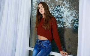 Super-slender legal teen with underweight waist and sexy legs exposes smoking hot medium breasts