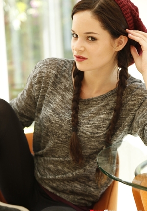 Glamorous babe gives blowjob dick before and after it visits her hairless teen love hole