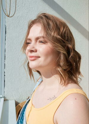 Legal teen Lesya Milk gives a blowjob and gets her tight booty nailed