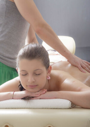 Tight gal with a slim body gets screwed sideways to orgasms