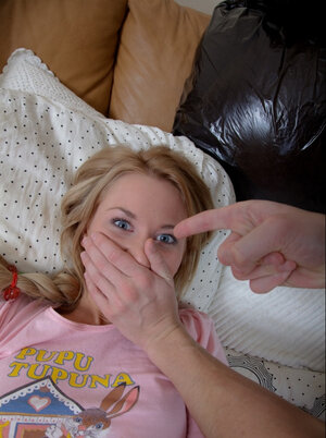 They decide when she gets to orgasm in this taboo MMF make love