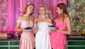 Blond, Bekleidet, Dreier