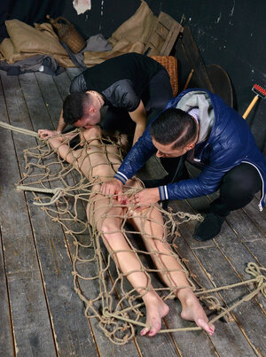 Nude Bondage Pictures