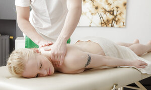 Lola Taylor looks like a getting down and dirty angel before taking his purple pole