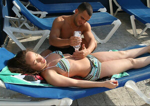 Bikini, Brunettes, Latines, Dehors