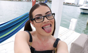 Brunettes, Lunettes, Dehors, Jeunettes