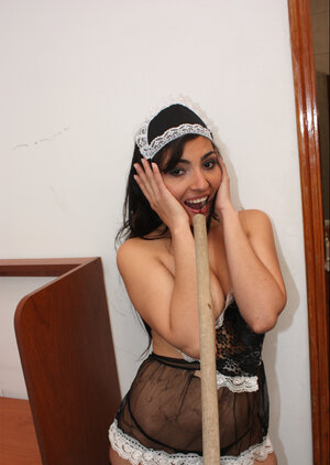 Brünett, Latina, Dienstmädchen, Uniform