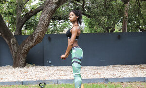Ebony sweetie Mya Mays enjoys working out outdoors and furthermore gets sweaty