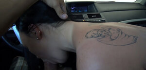 Großer Schwanz, Schwanz Lutschen, Brünett, POV, Tattoo