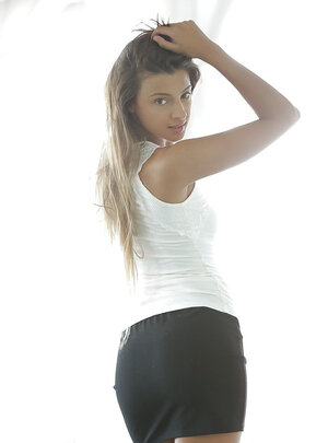 Sweet secretary interrupts boring work to perform tiny single show