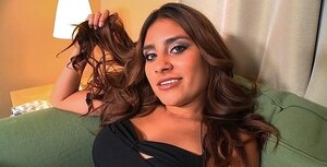 Sinful babe has nice butt cheeks and thinks it's not fair to hide them