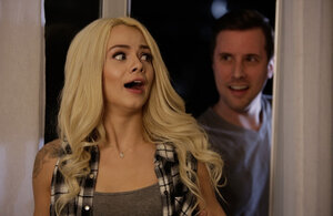 Smoking hot blonde Elsa Jean blew BF before getting shaved pussy rammed on the sofa