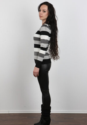 Brunette Czech adult model comes to a pornography studio to expose herself in completely all her glory