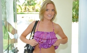 Fella took seductive girlfriend inside to make her strip in a quiet place