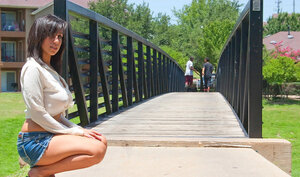 Underweight stunner makes each and all fellas admire her body when posing for non-nude session